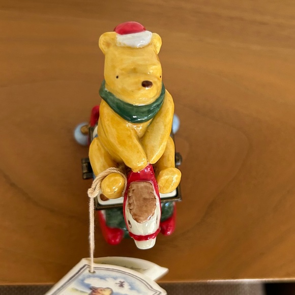 Classic Pooh Midwest of Cannon Falls Porcelain Hinged Box - Picture 4 of 7